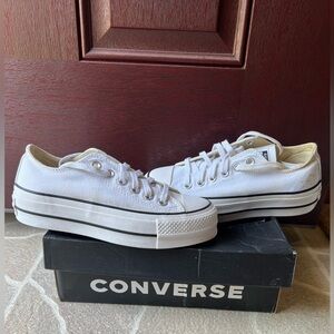 Converse CTAS Lift OX Sneaker